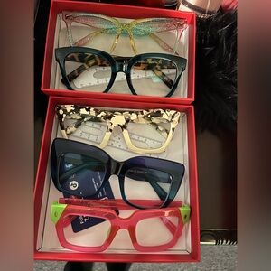 Set glasses for woman